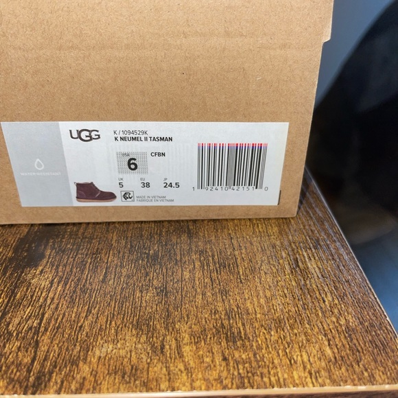 Ugg boots - Picture 3 of 3